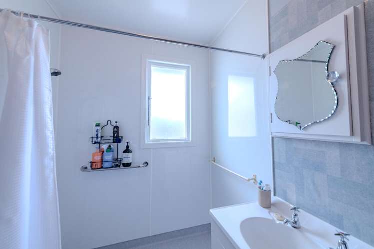 29D Renfrew Street Balclutha_11