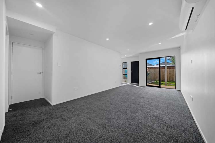 8D Friesian Drive Mangere_5