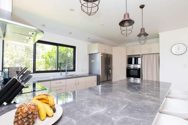 230 Central Road North Waitakaruru_3