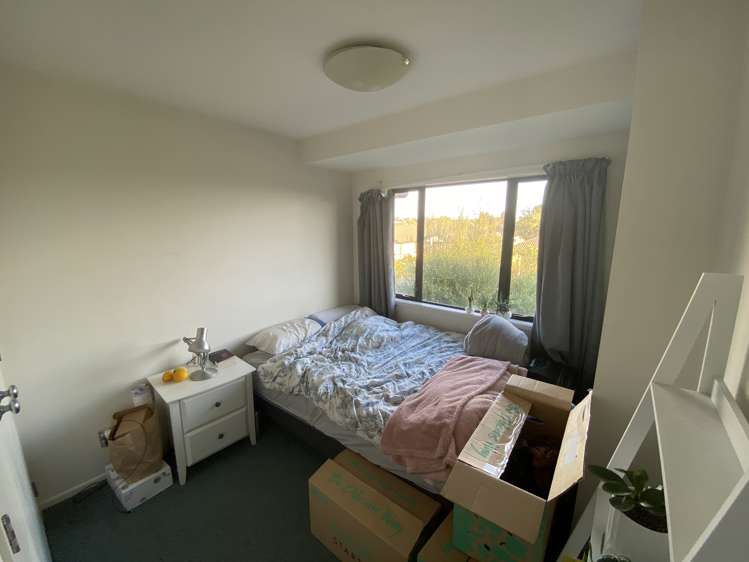 27/2 Armoy Drive Botany Downs_5