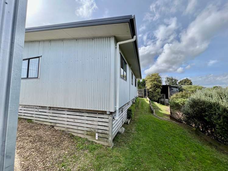 30 Manukau Road Raglan Town_24