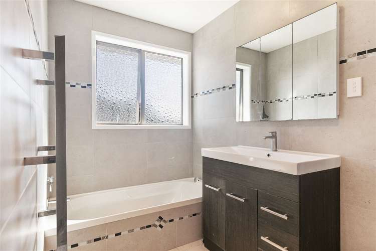 12a Redoubt Road Goodwood Heights_11