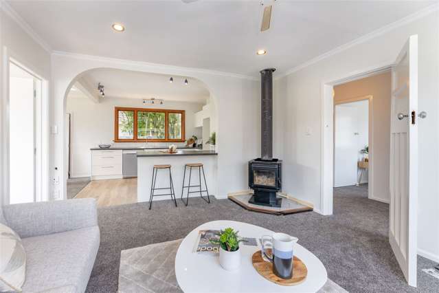 215 Breezes Road Aranui_4