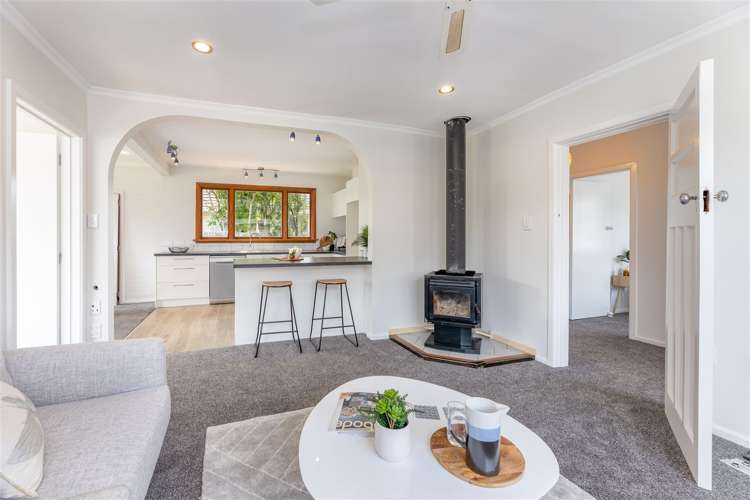 215 Breezes Road Aranui_4