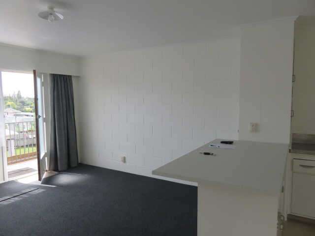 2/8 Edgecumbe Street 3295_1