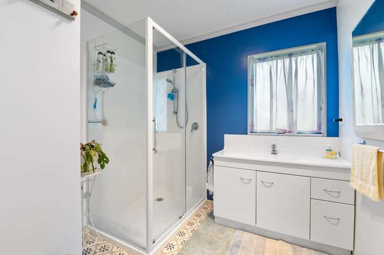 1 Duggan Drive Owhata_13