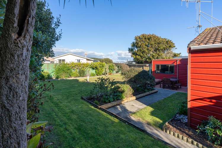 34 Norfolk Crescent Otaki Beach_14