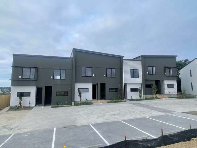 Prime Location, High Elevation Spacious 2 Bedrooms