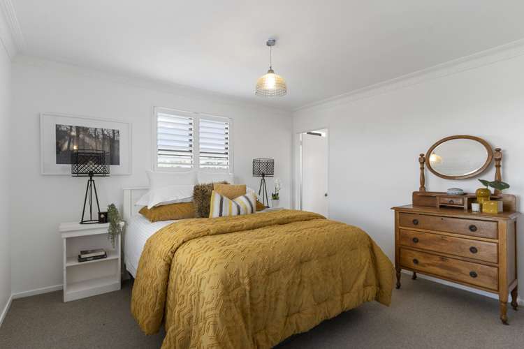 27 Lexington Drive Botany Downs_11