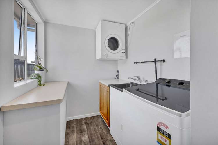 130 Fairfield Road Hawera_21