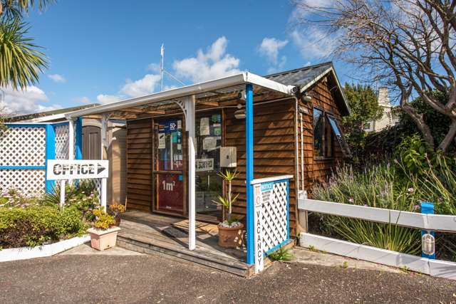 42-44 Ocean Road Paraparaumu Beach_4