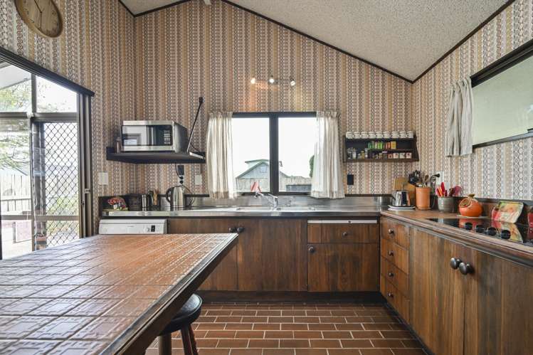 17 Donegal Crescent Tamatea_5