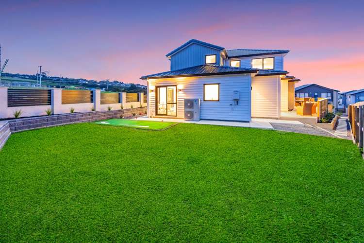 17 Ballyalton Crescent Flat Bush_5