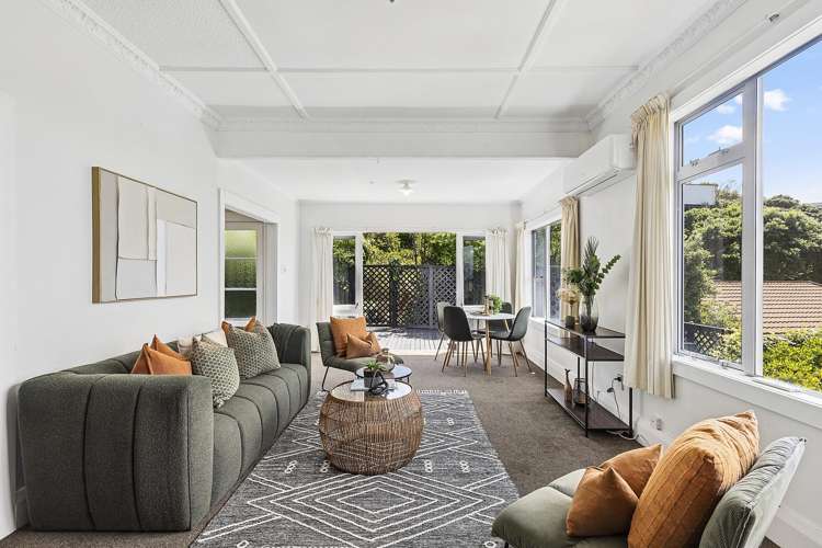 24 Hungerford Road Lyall Bay_1