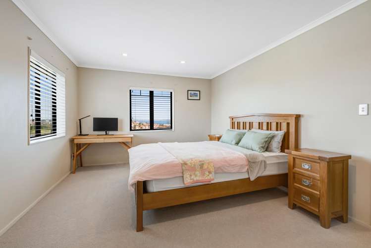 103 Alec Craig Way Gulf Harbour_11