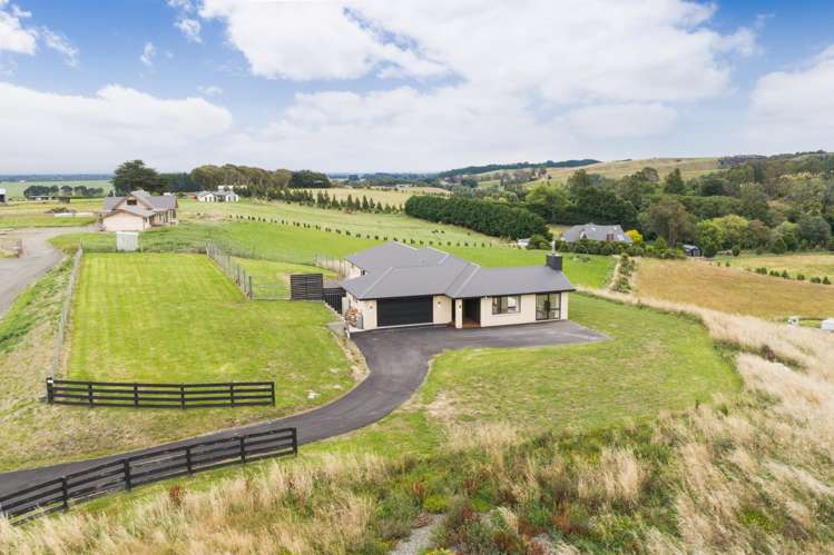 46 Fry Road Halcombe_24