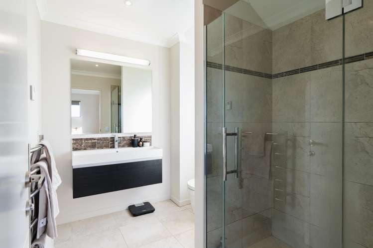 37 Highgrove Saint Clair_18