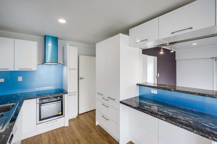 4 Upham Crescent_3