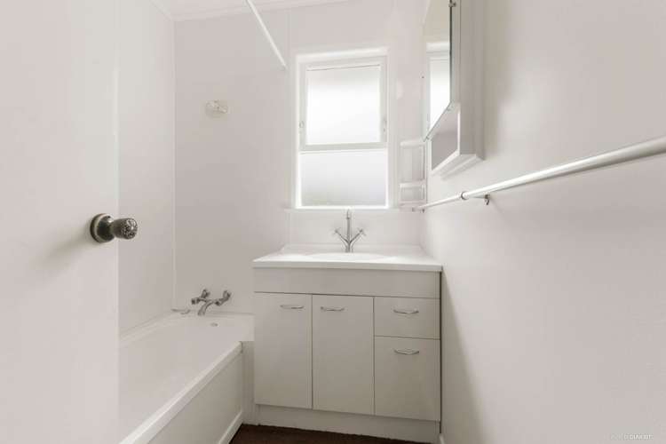 38 Hatherlow Street Glenfield_10