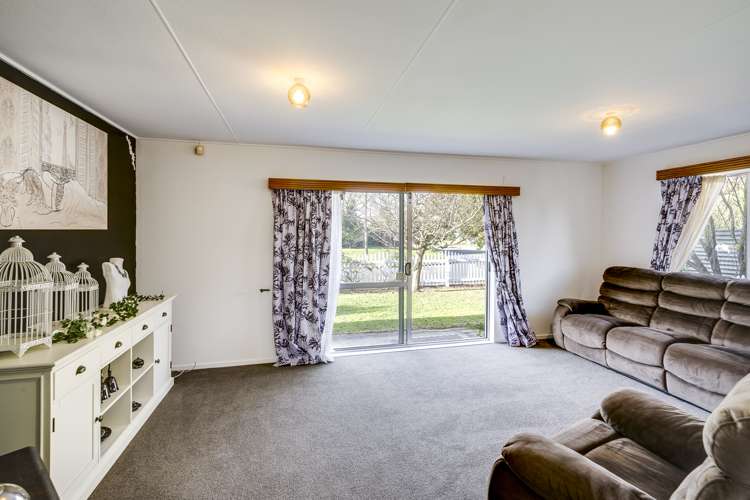 6 Burton Crescent Flaxmere_5