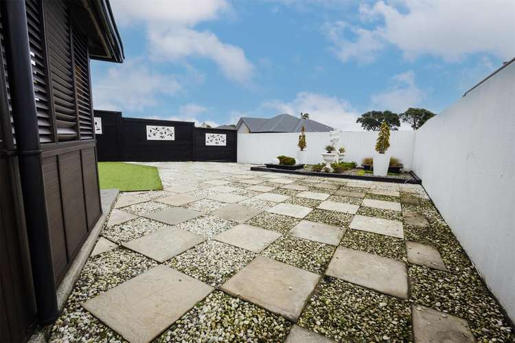 8 Higgins Place Paroa_28