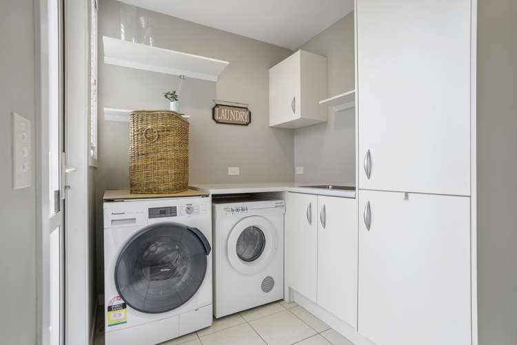 25 Anaheim Boulevard Shamrock Park_16