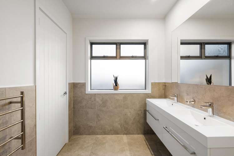 19 Eskridge Drive Bay View_17