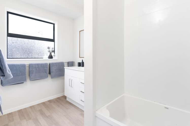 2/19 Raupo Street Bromley_13