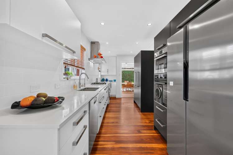 5 Waione Avenue Te Atatu Peninsula_12