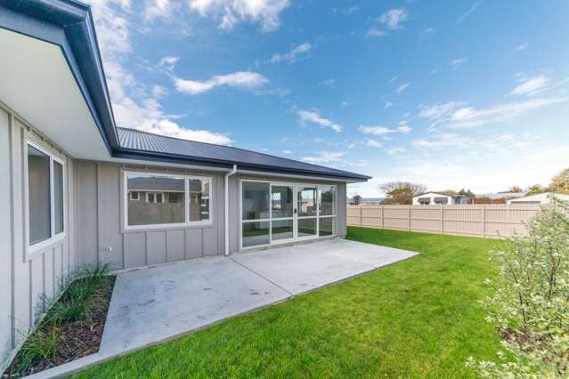 2 Wescombe Grove Feilding_3