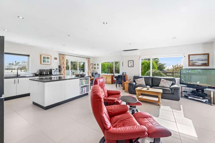 1382 Old North Road Helensville_35