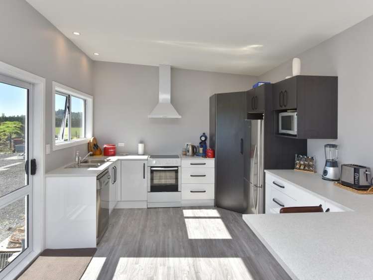 96 Leslies Road Cust_2