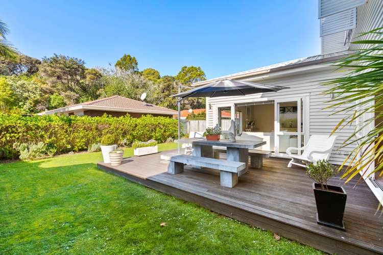 8 Kensington Drive Orewa_17