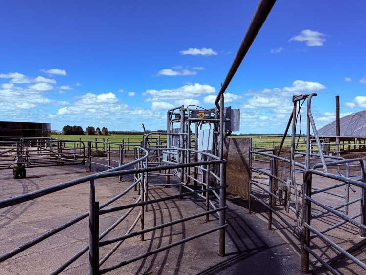 867 Hundred Line Road East South Hillend_22