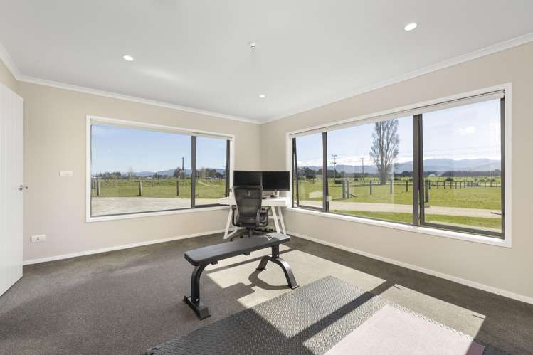 250 Hughes Line West Taratahi_8