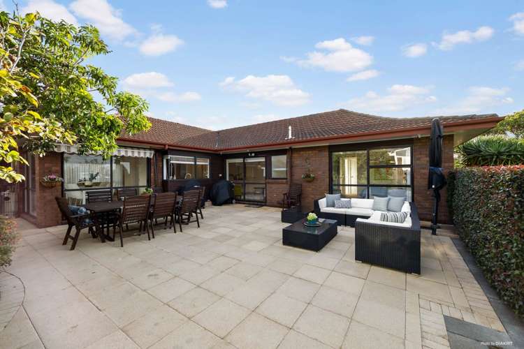 12 Crescent Hills Court Northpark_15