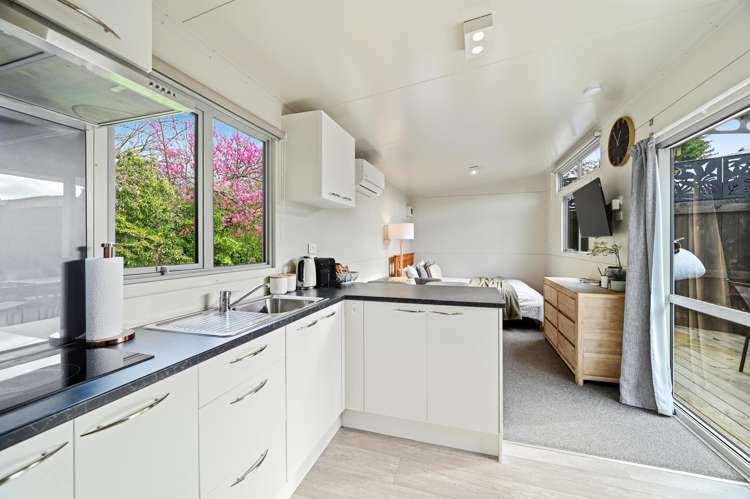 1B Waiwhero Street Mangakakahi_14
