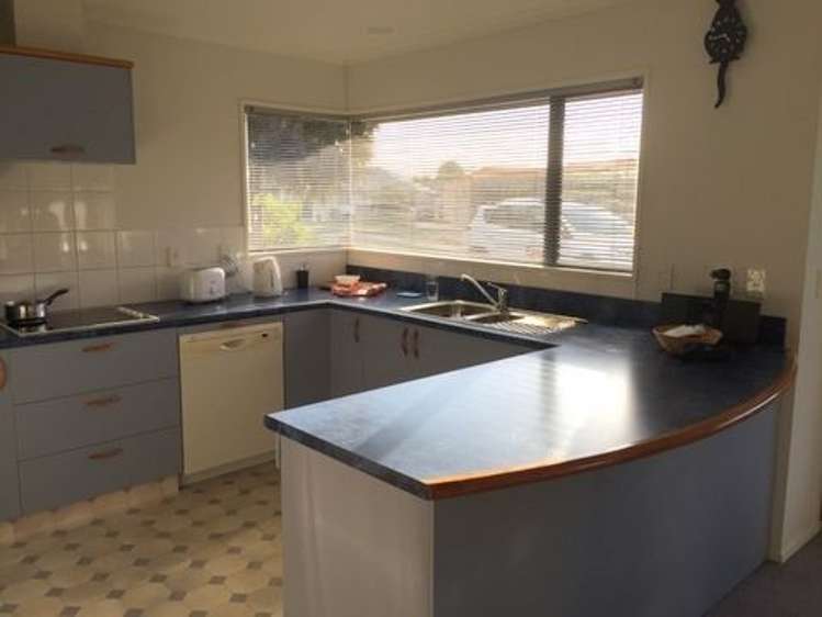 4 Strawberry Grove Richmond_4