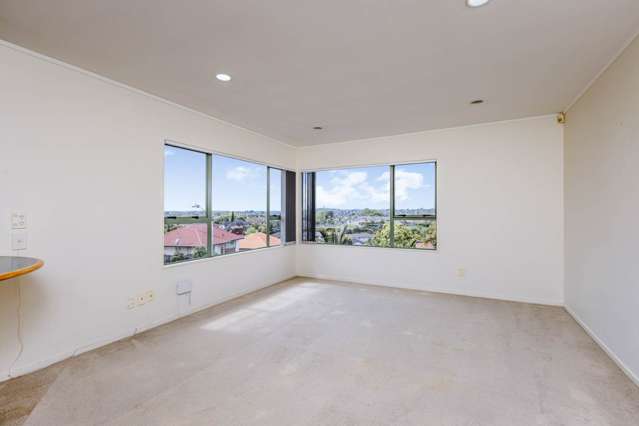 2/14 Kells Place Botany Downs_3