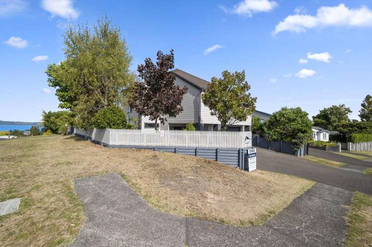 2/7 Ngamotu Road 11201_20