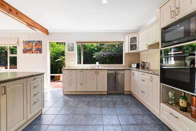 6 Chenery Road Red Beach_7