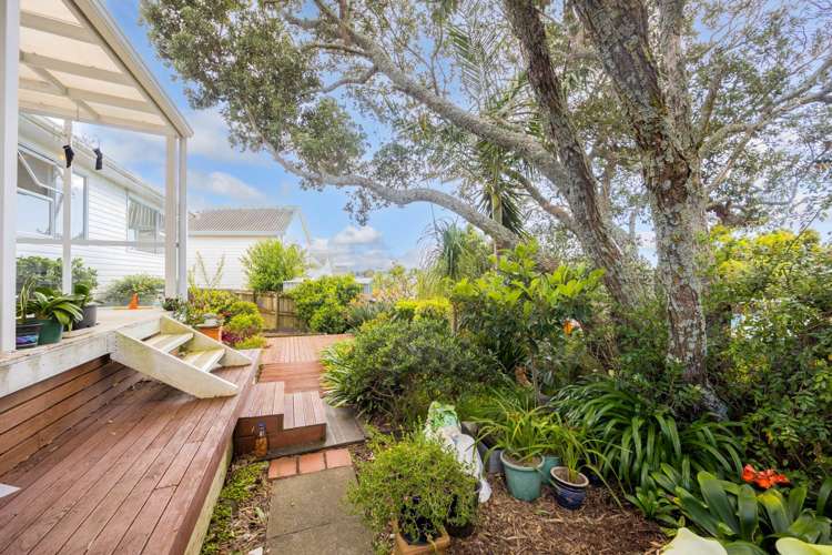 1/27 Raleigh Road Northcote_12