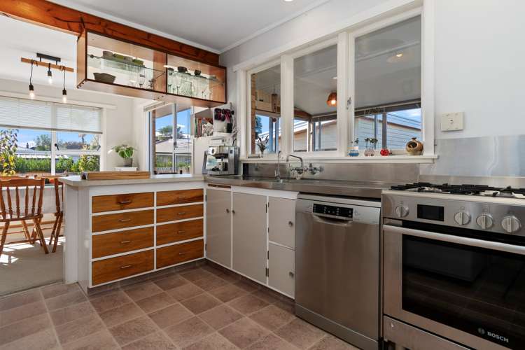 18 Short Street Otumoetai_7