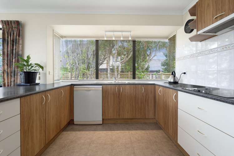 115 Grovenor Drive Orewa_12