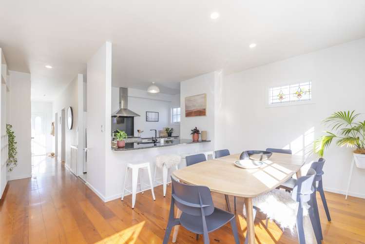 16 Beach Road Northcote Point_5