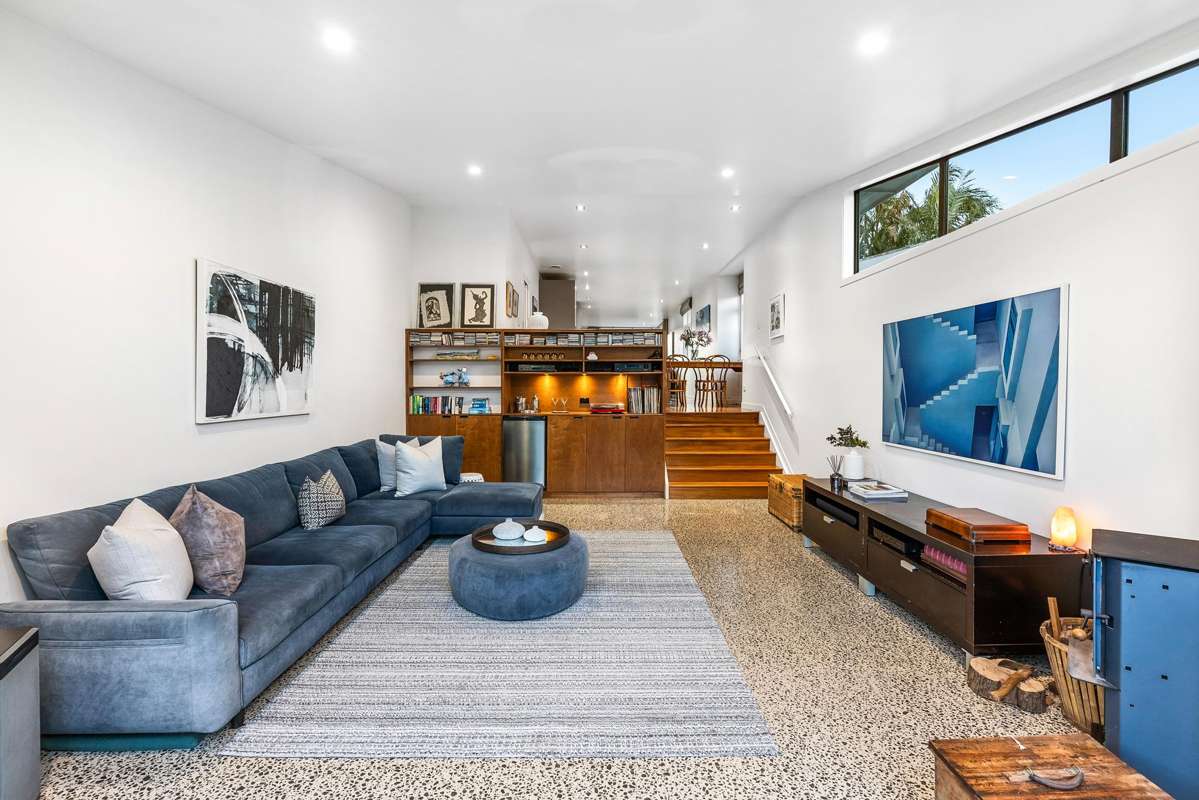 9 Warwick Avenue_3