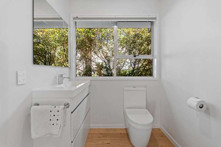 91 Langana Avenue Browns Bay_16