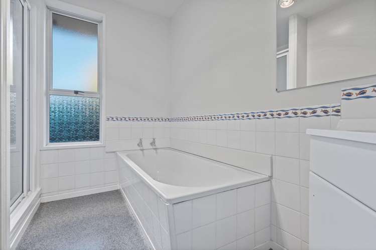 67 Lakewood Drive Burwood_12