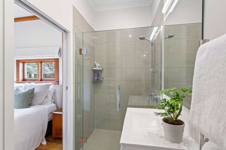 66 Paynters Avenue Strandon_11