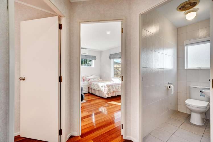 6 Vivaldi Place Mt Roskill_24